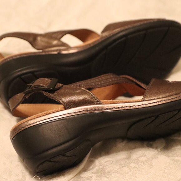 Spring Step Bronze colored sandals Size 37 - Picture 2 of 11